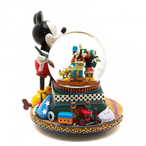 Mickey and Friends Deluxe Musical Snow Globe, Disneyland Paris Original Mickey and Friends Deluxe Musical Snow Globe, Disneyland Paris Original